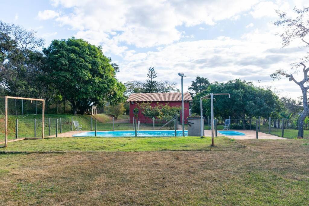 ブルマジーニョ Sitio Da Tia Lucia Perto Da Montanhaヴィラ エクステリア 写真
